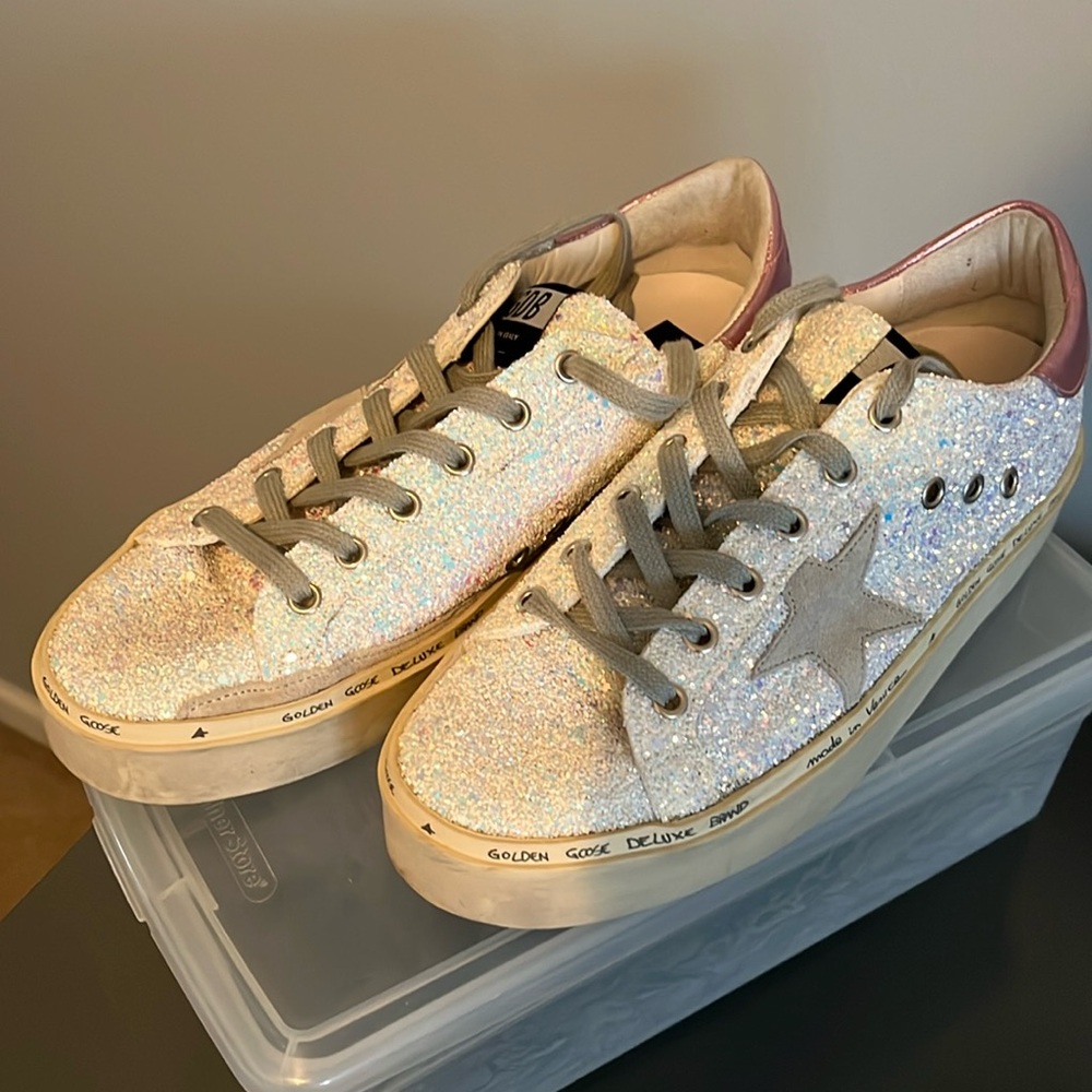 NWOT Golden Goose Hi Star Sneakers w/dust bag